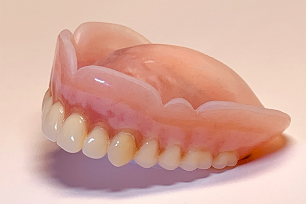 生体シリコン義歯