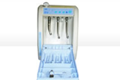 ハンドピース（歯を削る器具）の自動洗浄・注油システム